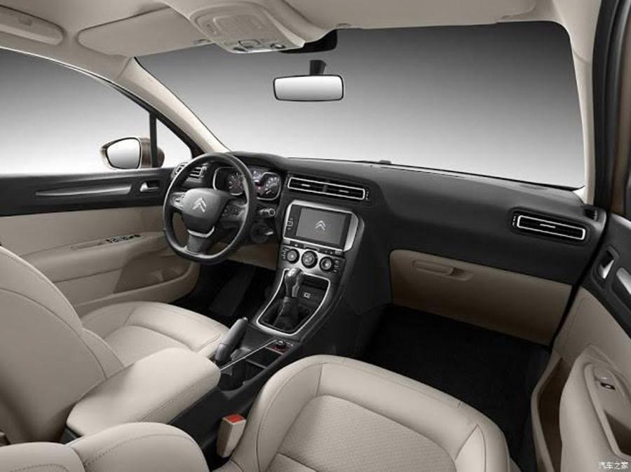  Citroen C4 Sedan 2015 года  (фото 4 из 20)